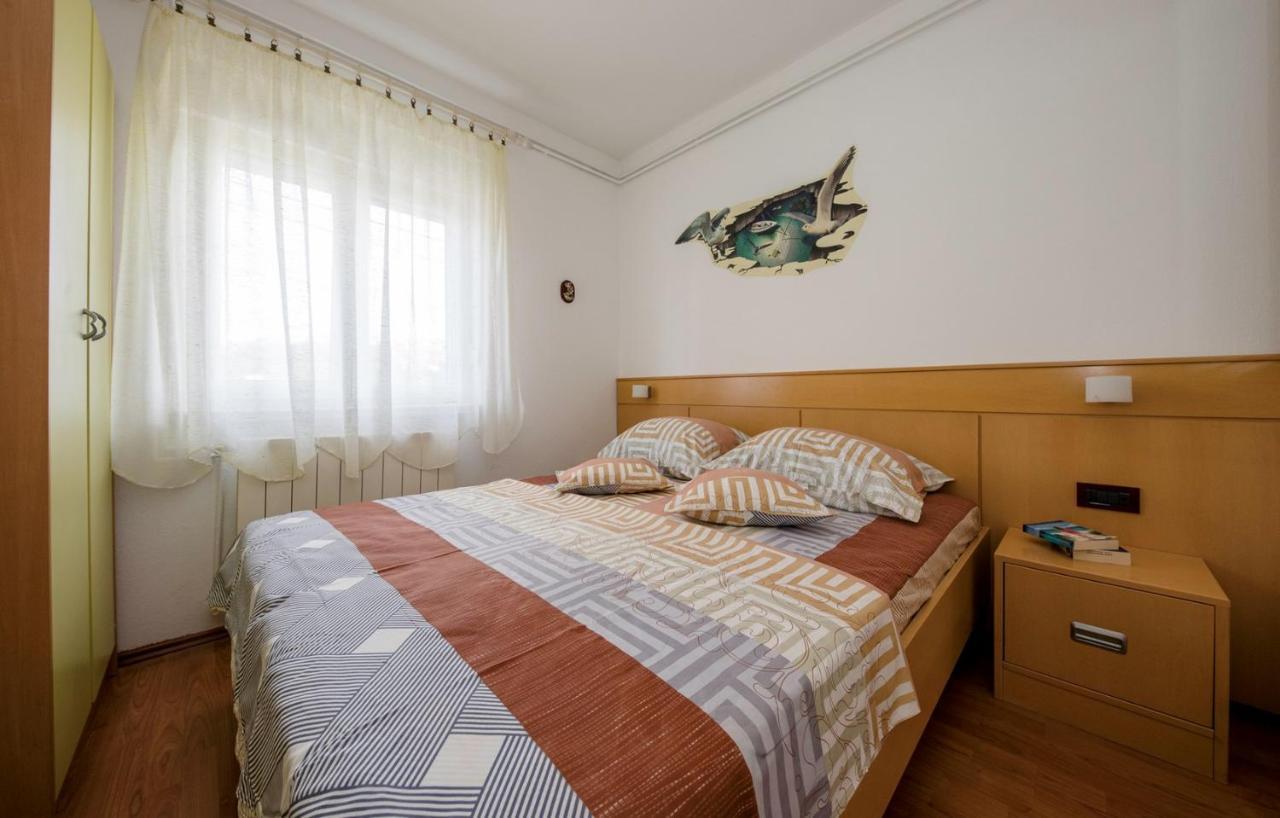 Apartment Dominik 2874 Palit Exterior photo